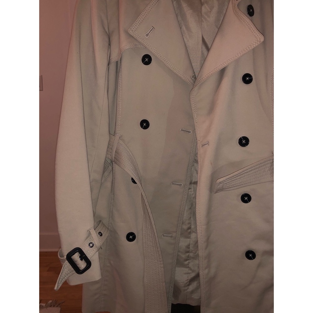 Classy trench - Picture 2 of 4